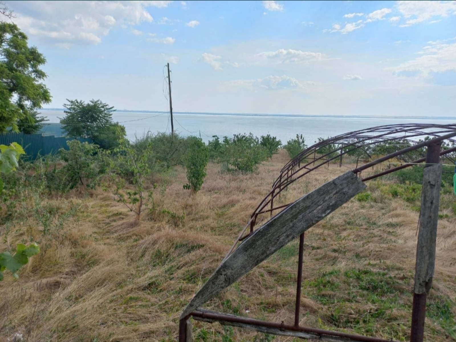 Продам дом с участков возле лимана с шикарным видом фото 1 Продам дом с участков возле лимана с шикарным видом фото 1