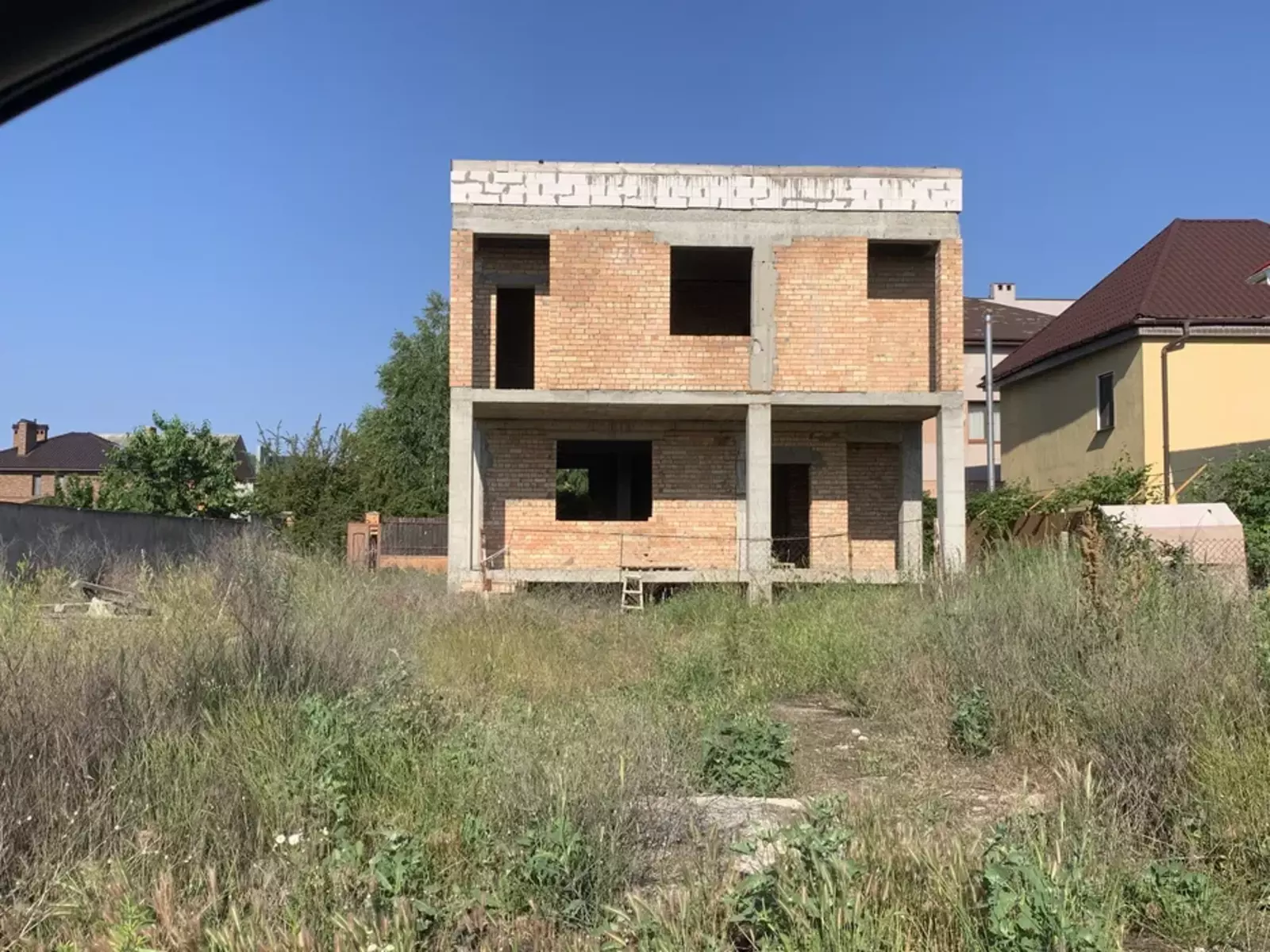 Недобудований будинок фото 1 Недобудований будинок фото 1