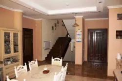 ,  700   ׸ ,  ,  .  7