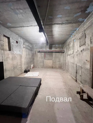 Будинок у Совіньйоні, кооператив «Марін Віллас», фасад на парк