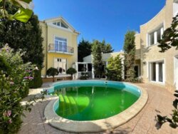 Особняк на 13 ст. Фонтану. Ділянка 15 соток з бассейном. фото 21 Особняк на 13 ст. Фонтану. Ділянка 15 соток з бассейном. фото 21