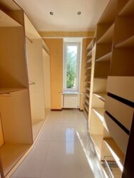 Особняк на 13 ст. Фонтану. Ділянка 15 соток з бассейном. фото 19 Особняк на 13 ст. Фонтану. Ділянка 15 соток з бассейном. фото 19