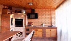 Просторий будинок із басейном, сауною та підвалом у Київському районі Одеси