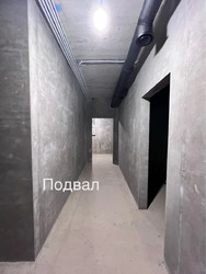 Будинок у Совіньйоні, кооператив «Марін Віллас», фасад на парк