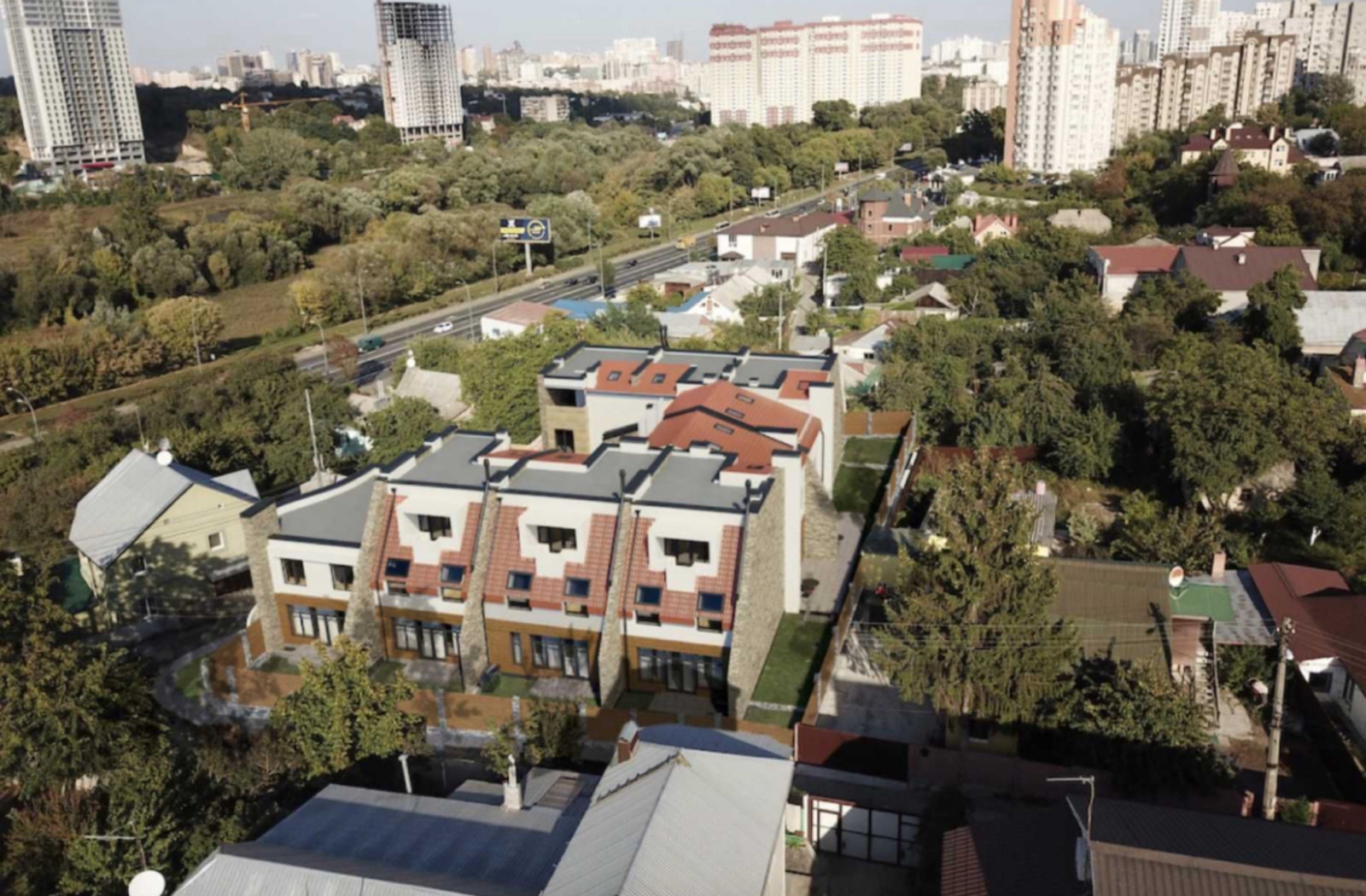 Власний таунхаус преміум класу в 2км від Ocean Plaza (Либідська) фото 1 Власний таунхаус преміум класу в 2км від Ocean Plaza (Либідська) фото 1