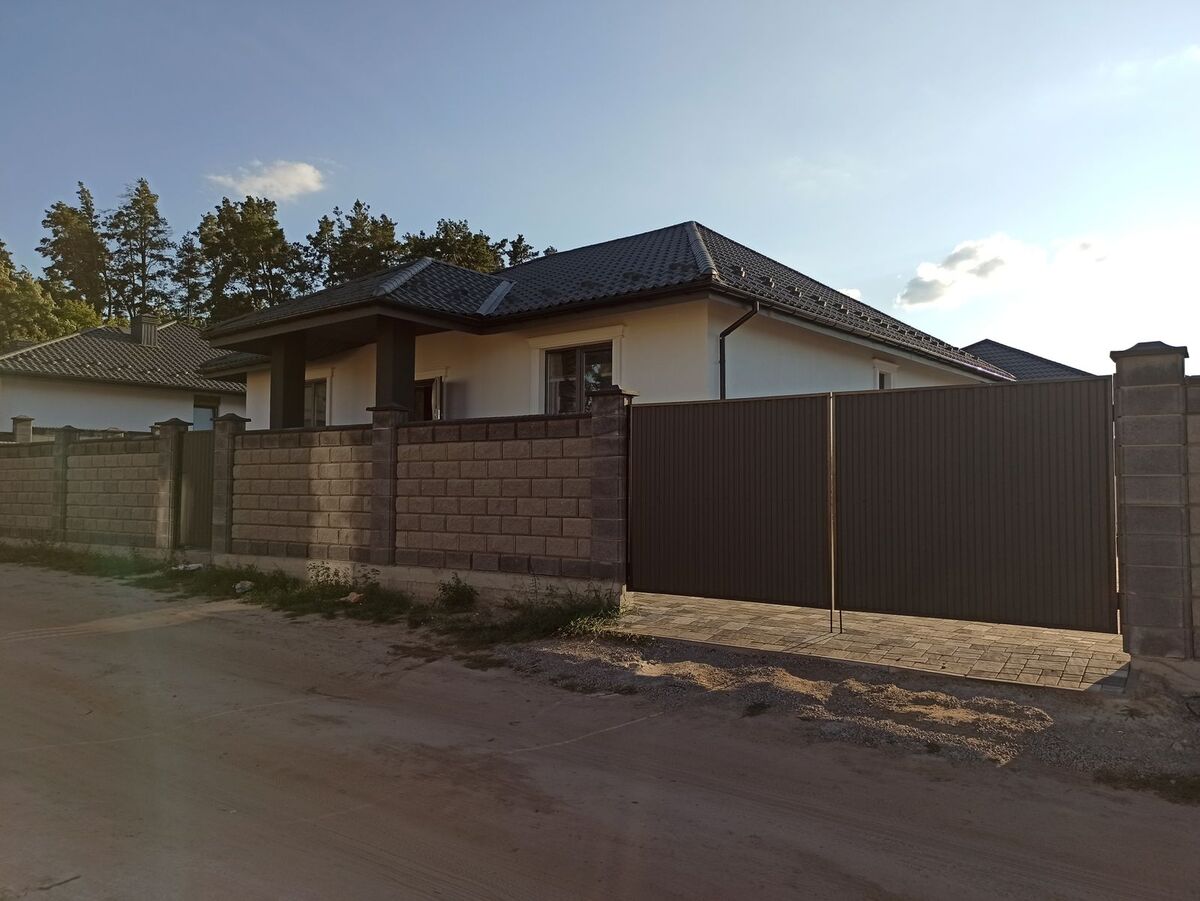 Продаж будинку на вул Лисенка фото 1 Продаж будинку на вул Лисенка фото 1