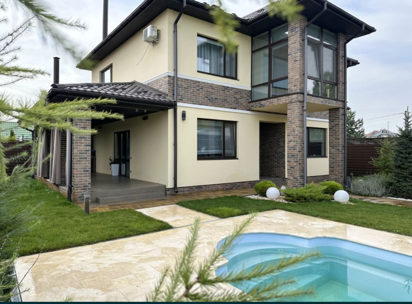 Будинок в 5 хв від Києва фото 1 Будинок в 5 хв від Києва фото 1