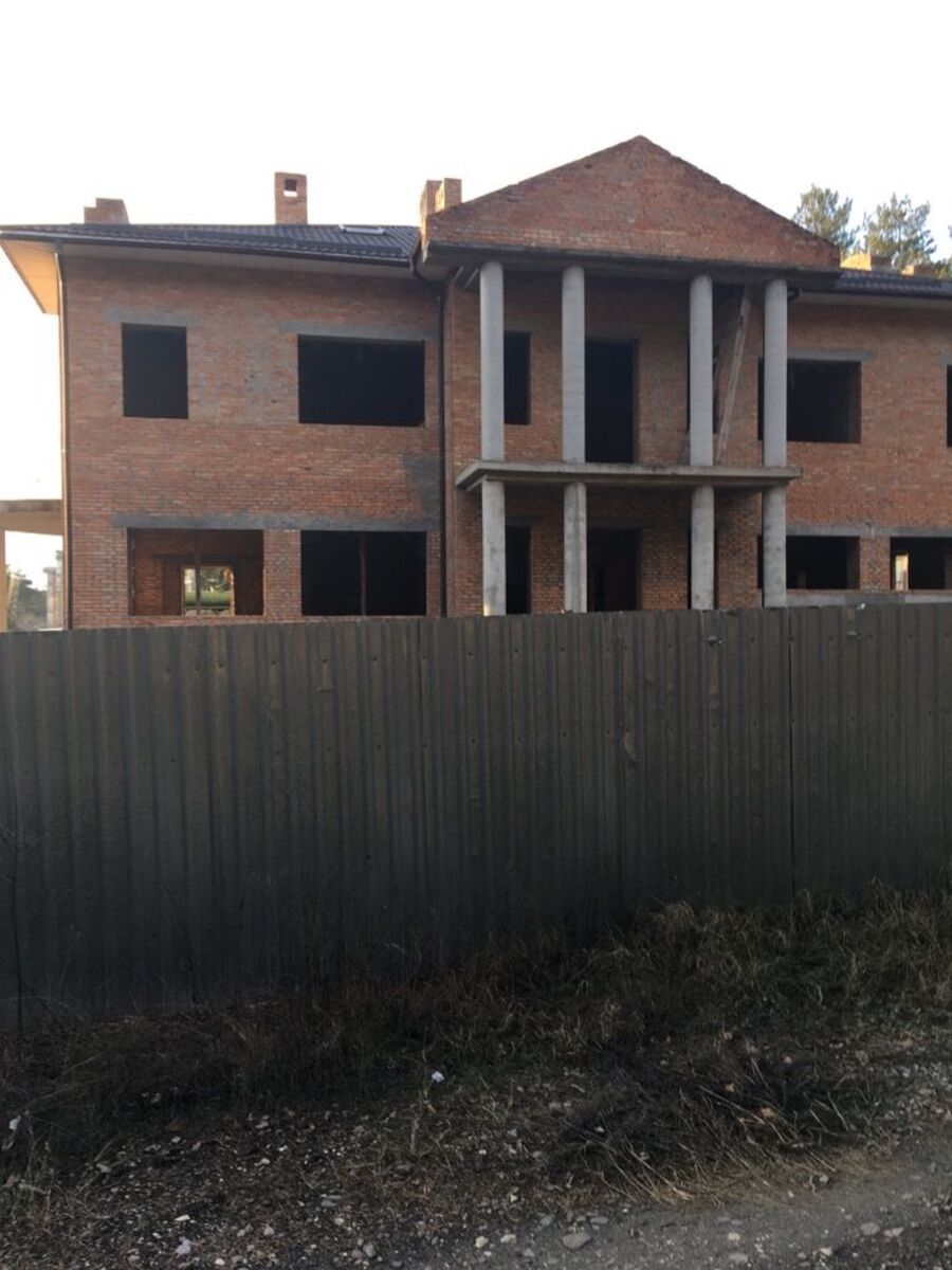 Продається Будинок під оздоблення в місті метро 15 хв. пішки. фото 1 Продається Будинок під оздоблення в місті метро 15 хв. пішки. фото 1