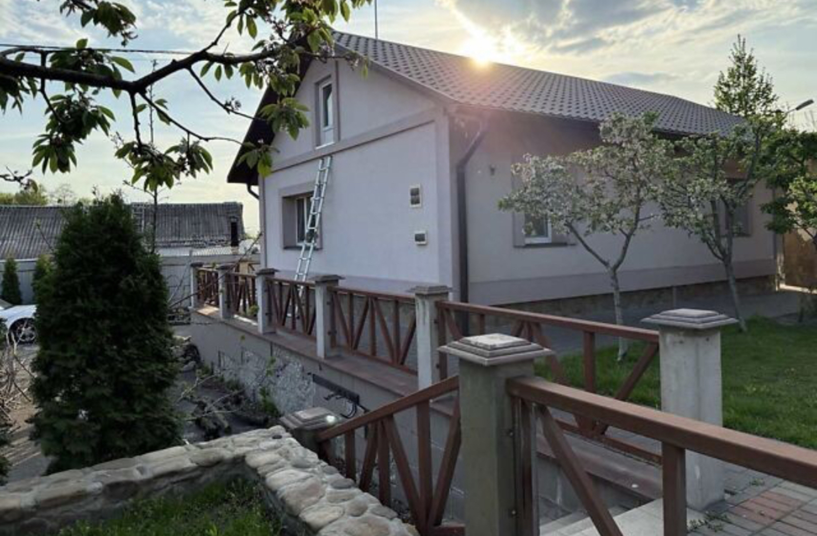 Продаж 2 поверхового будинку з ділянкою на 40 соток, 290 кв. м, 6 кімнат фото 1 Продаж 2 поверхового будинку з ділянкою на 40 соток, 290 кв. м, 6 кімнат фото 1