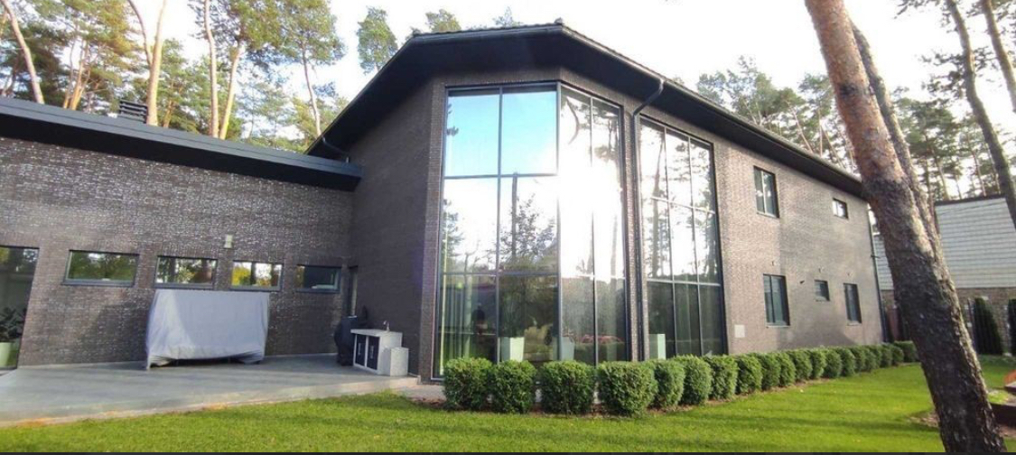 Петропавлівська Борщагівка. Шикарний особняк 2022 року фото 1 Петропавлівська Борщагівка. Шикарний особняк 2022 року фото 1