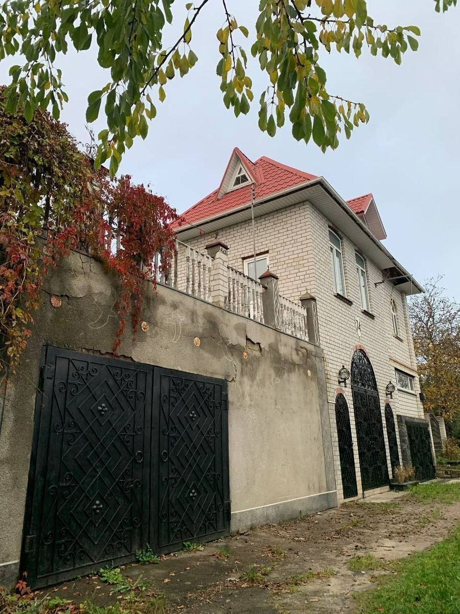 Продаж будинку на вул. Озерна фото 1 Продаж будинку на вул. Озерна фото 1