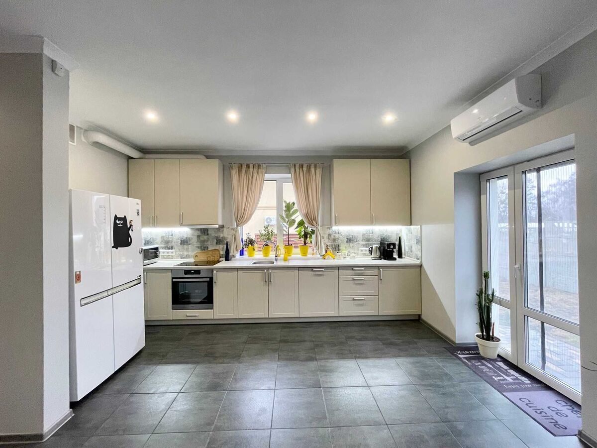 Продаж будинку з ремонтом Борщагівка фото 1 Продаж будинку з ремонтом Борщагівка фото 1