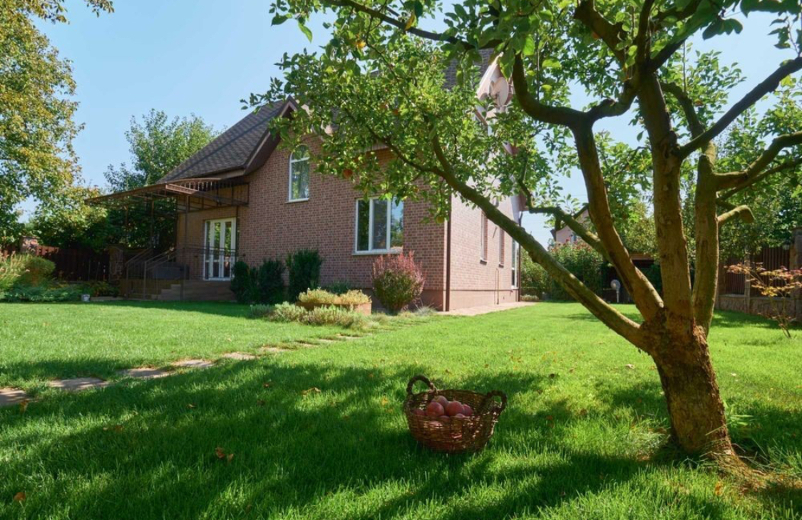 Просторий та затишний дім для великої родини, Осокорки фото 1 Просторий та затишний дім для великої родини, Осокорки фото 1