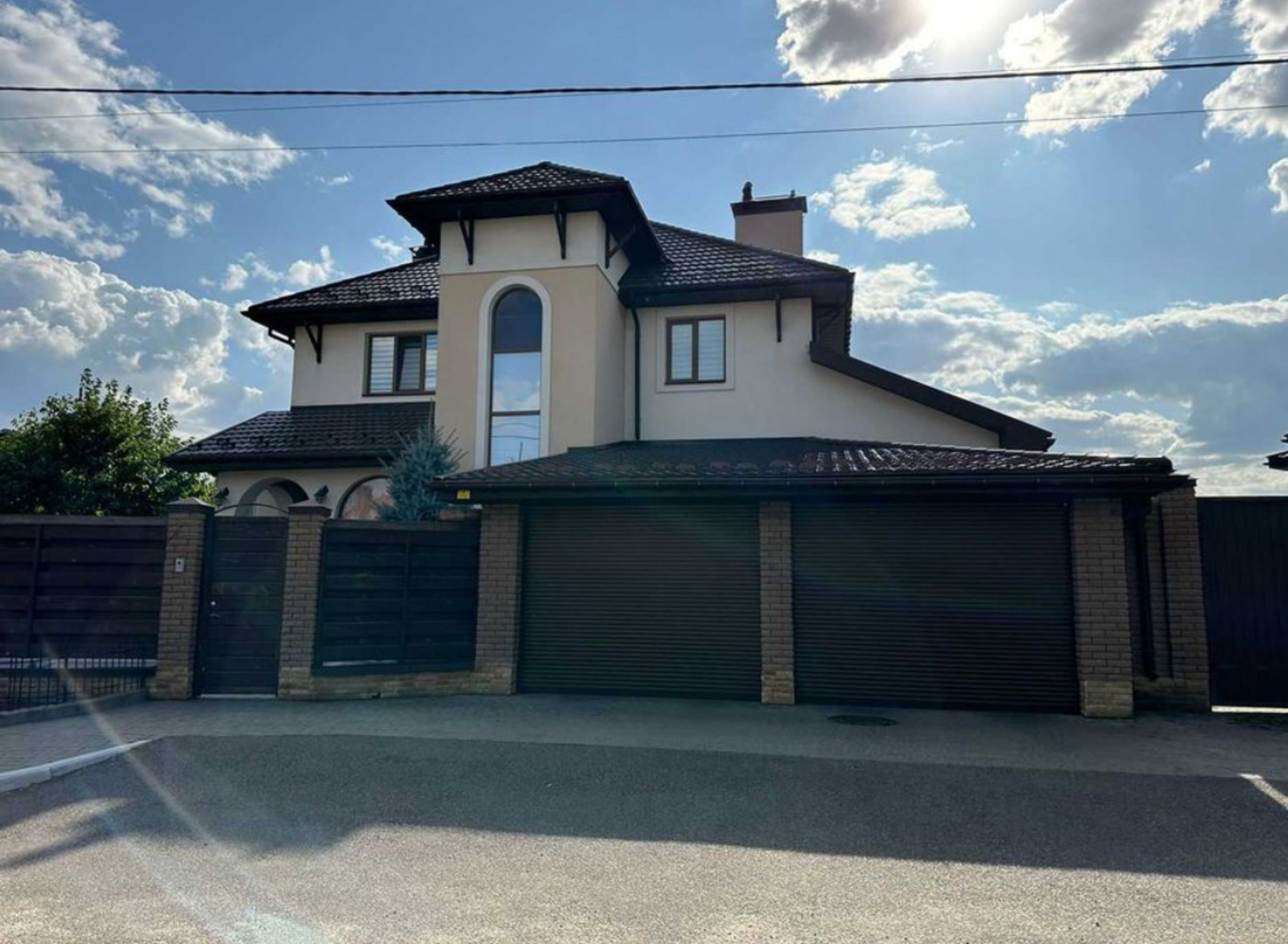 Продаж будинку з басейном Софіївська Борщагівка фото 1 Продаж будинку з басейном Софіївська Борщагівка фото 1