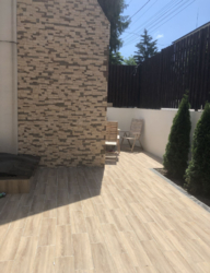      2  Ocean Plaza ()  4