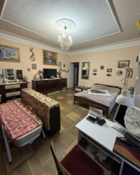 Продається півбудинку в Києві зі своїм паркомісцем на 2 авто фото 1 Продається півбудинку в Києві зі своїм паркомісцем на 2 авто фото 1