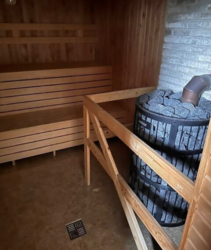  2        16 , 210 . , 8   10