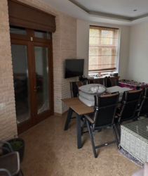  2        16 , 210 . , 8   6