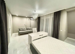      2  Ocean Plaza ()  19