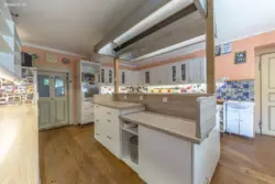 Продаж котеджу, Кокорін, Чехія фото 3 Продаж котеджу, Кокорін, Чехія фото 3