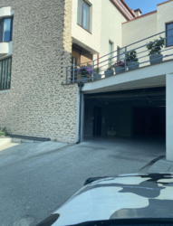      2  Ocean Plaza ()  5