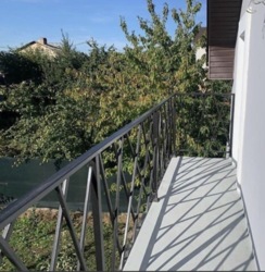 ������ 2 ����������� ������� � ��������� � ������� �� 8 �����, 106 ��. �, 4 ������, �� ���. ����������� ���� 8