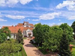 Продається елітний особняк в Гатному фото 2 Продається елітний особняк в Гатному фото 2