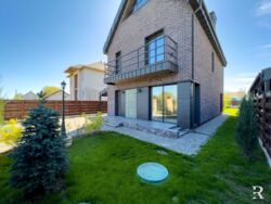 Продається будинок в Жулянах фото 2 Продається будинок в Жулянах фото 2