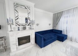      2  Ocean Plaza ()  15