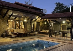 Шале с камином и бассейном возле леса. фото 1 Шале с камином и бассейном возле леса. фото 1