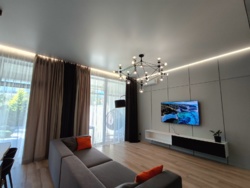 🏡        |  🌿.  13