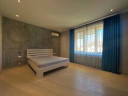 🏡            -!  28