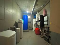 🏡            -!  33