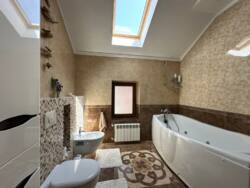 🏡             !  22