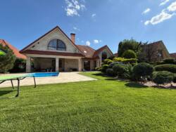 🏡      | 340 ² |  |   2025 | .  8