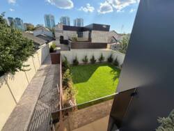 🏡        . 人- | 250 ² |   |  | .  0%.  4