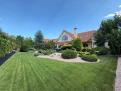 🏡      | 340 ² |  |   2025 | .  7