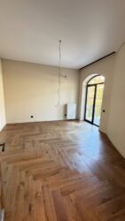 🏡     13-        .  22