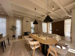 🏡          , .  19