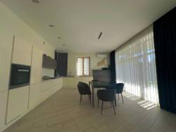 🏡            -!  21