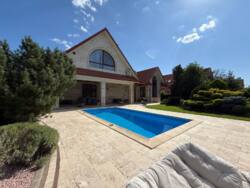 🏡      | 340 ² |  |   2025 | .  2