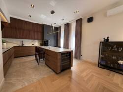 🏡      | 340 ² |  |   2025 | .  15