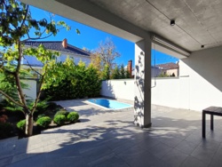 🏡        |  🌿.  5