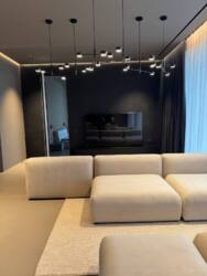 🏡          | 389 ² | 4  | .  17