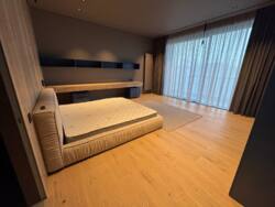 🏡          | 389 ² | 4  | .  22