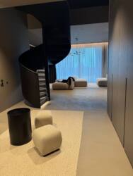 🏡          | 389 ² | 4  | .  10