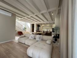 🏡          , .  23