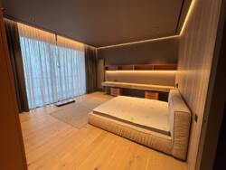 🏡          | 389 ² | 4  | .  25