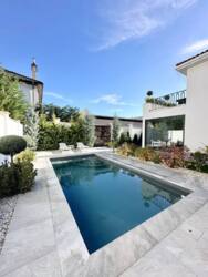 🏡      쳺     200 ² 🌿.  1