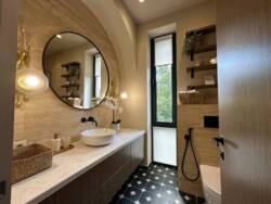 🏡          , .  43